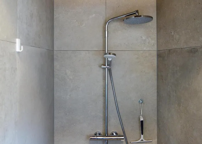 Awesome In With Wifi بيت للعطل *